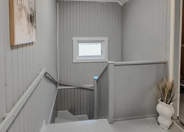 4 Bedroom Beautiful In *